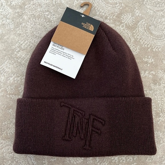 Brand New The North Face Urban Embossed Beanie Cuffed Hat Coal Brown Stretch Cap - Picture 1 of 12